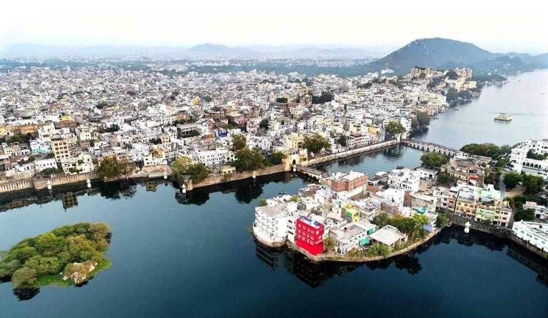 Antariksh Hotel Udaipur Bagian luar foto