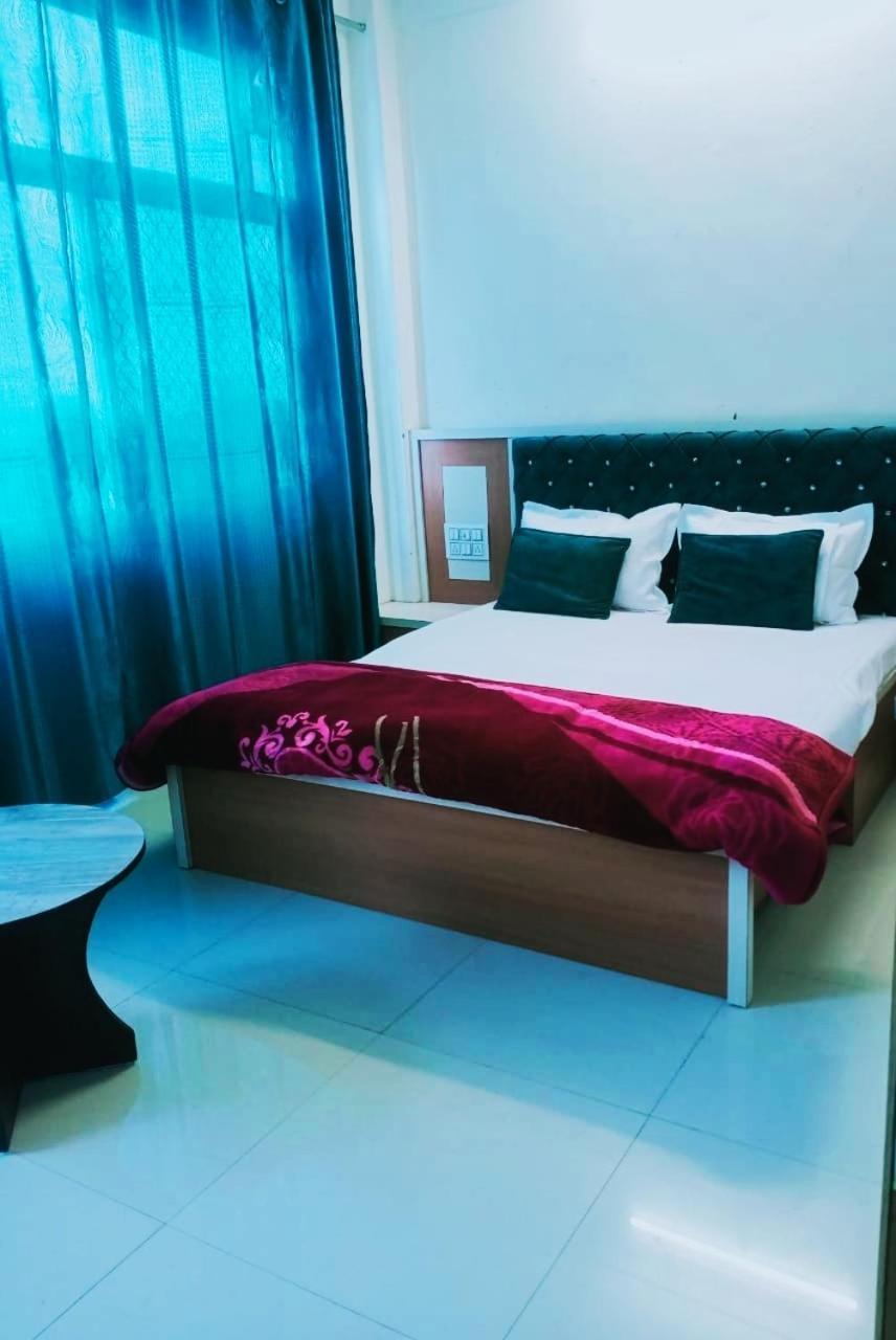Antariksh Hotel Udaipur Bagian luar foto