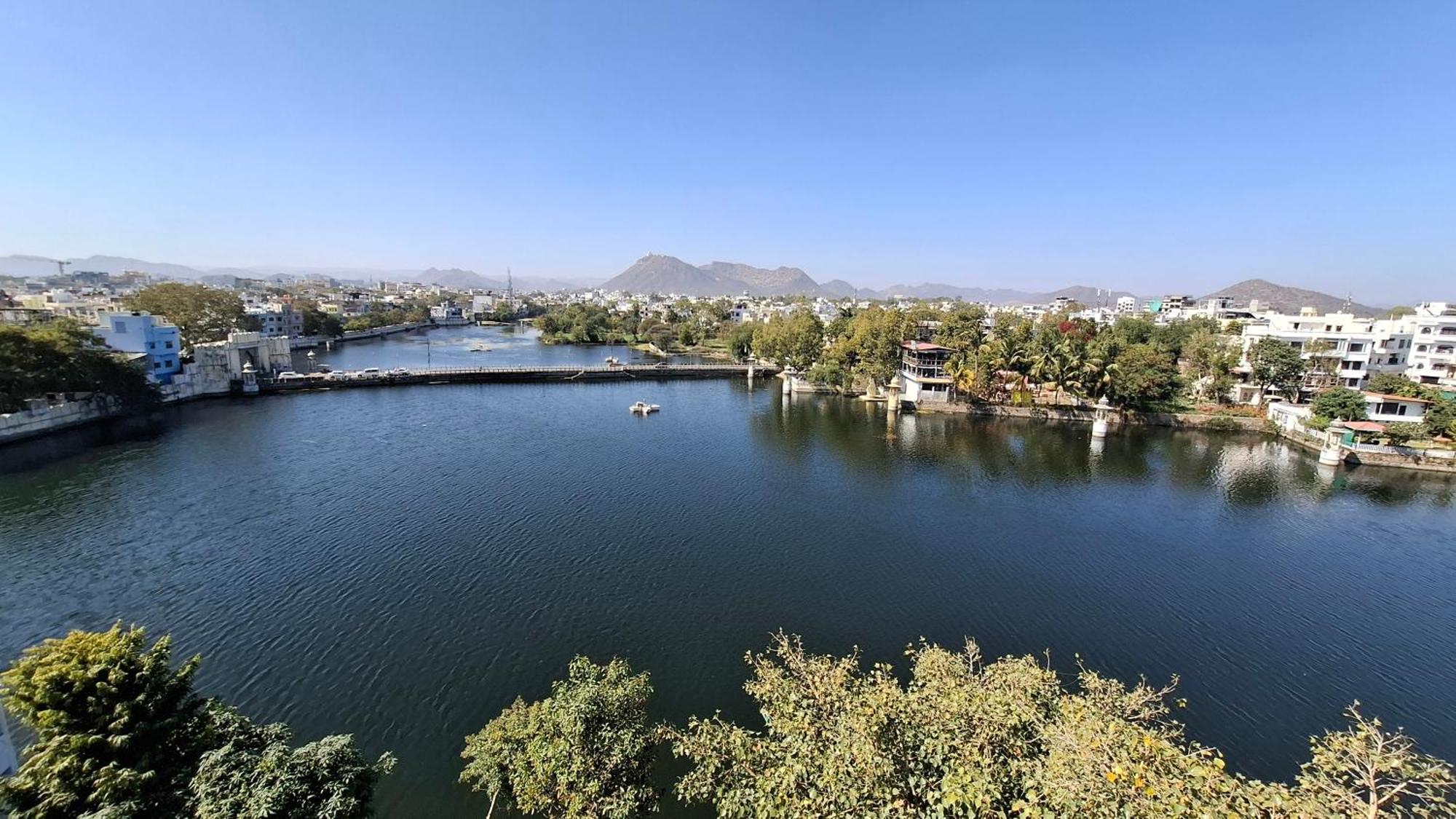 Antariksh Hotel Udaipur Bagian luar foto